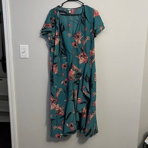 Nice mid calf dress size XXL, worn only twice